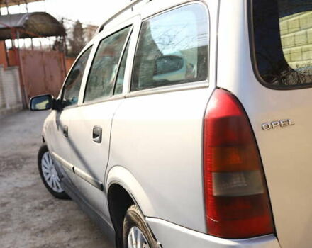 Серый Опель Астра, объемом двигателя 1.7 л и пробегом 266 тыс. км за 3800 $, фото 4 на Automoto.ua