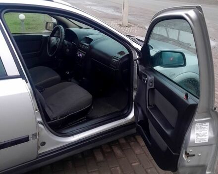 Серый Опель Астра, объемом двигателя 1.6 л и пробегом 123 тыс. км за 2200 $, фото 3 на Automoto.ua