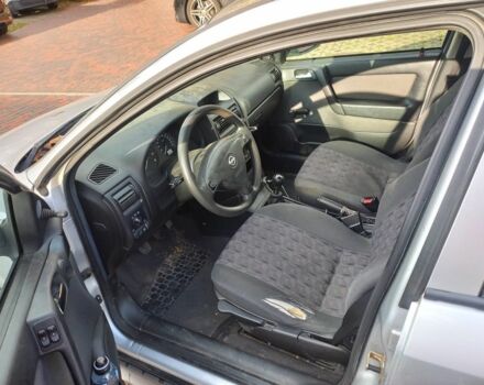 Серый Опель Астра, объемом двигателя 1.8 л и пробегом 329 тыс. км за 3355 $, фото 6 на Automoto.ua