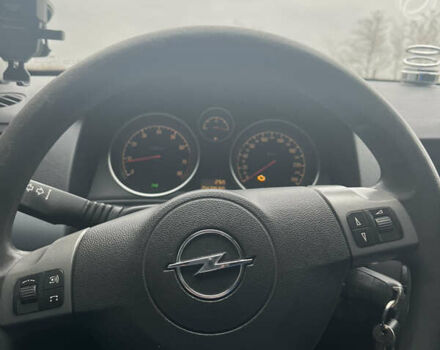 Серый Опель Астра, объемом двигателя 1.6 л и пробегом 242 тыс. км за 4100 $, фото 36 на Automoto.ua