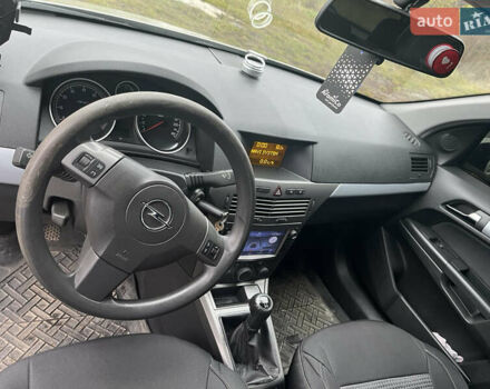 Серый Опель Астра, объемом двигателя 1.6 л и пробегом 242 тыс. км за 4100 $, фото 17 на Automoto.ua