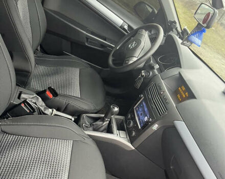 Серый Опель Астра, объемом двигателя 1.6 л и пробегом 242 тыс. км за 4100 $, фото 21 на Automoto.ua