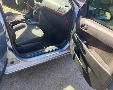 Серый Опель Астра, объемом двигателя 1.6 л и пробегом 322 тыс. км за 3200 $, фото 12 на Automoto.ua