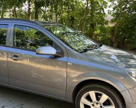 Серый Опель Астра, объемом двигателя 1.6 л и пробегом 310 тыс. км за 5400 $, фото 9 на Automoto.ua