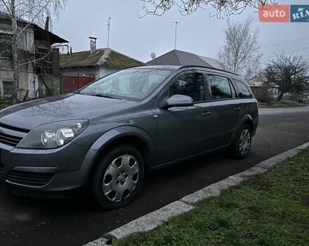 Серый Опель Астра, объемом двигателя 1.6 л и пробегом 320 тыс. км за 4750 $, фото 4 на Automoto.ua