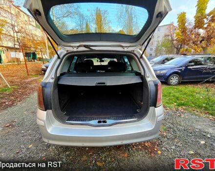 Серый Опель Астра, объемом двигателя 1.7 л и пробегом 260 тыс. км за 4950 $, фото 6 на Automoto.ua