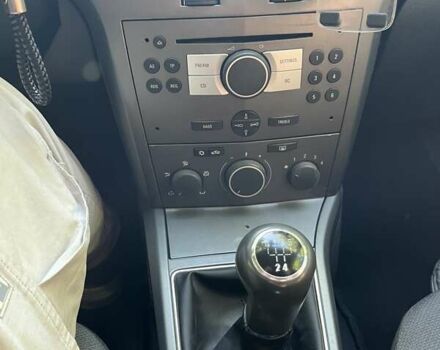 Серый Опель Астра, объемом двигателя 1.6 л и пробегом 310 тыс. км за 5400 $, фото 15 на Automoto.ua