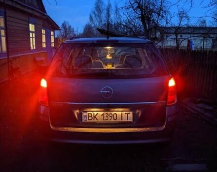 Серый Опель Астра, объемом двигателя 1.6 л и пробегом 342 тыс. км за 4250 $, фото 5 на Automoto.ua