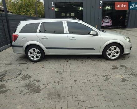 Серый Опель Астра, объемом двигателя 1.6 л и пробегом 281 тыс. км за 4500 $, фото 2 на Automoto.ua