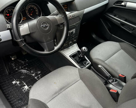 Серый Опель Астра, объемом двигателя 1.6 л и пробегом 226 тыс. км за 4500 $, фото 12 на Automoto.ua