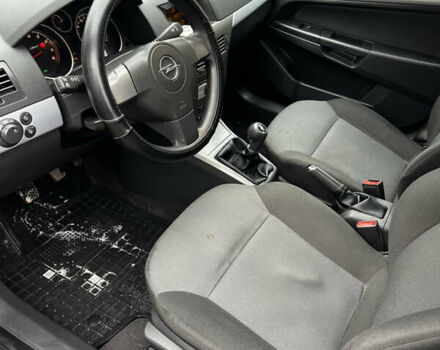 Серый Опель Астра, объемом двигателя 1.6 л и пробегом 226 тыс. км за 4500 $, фото 13 на Automoto.ua