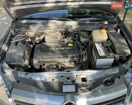 Серый Опель Астра, объемом двигателя 1.6 л и пробегом 310 тыс. км за 5400 $, фото 13 на Automoto.ua