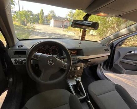 Серый Опель Астра, объемом двигателя 1.6 л и пробегом 310 тыс. км за 5400 $, фото 7 на Automoto.ua