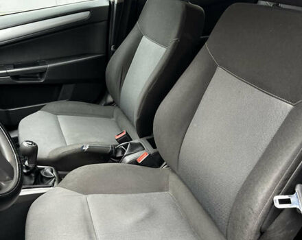 Серый Опель Астра, объемом двигателя 1.6 л и пробегом 226 тыс. км за 4500 $, фото 14 на Automoto.ua