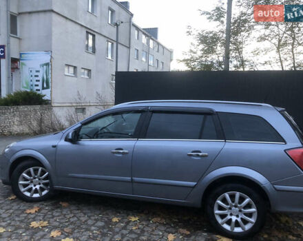 Опель Астра 2004 в Зборов на Automoto.ua Серый Опель Астра, объемом двигателя 1.8 л и пробегом 243 тыс. км за 4450 $, фото 1 на Automoto.ua