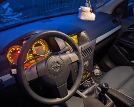 Серый Опель Астра, объемом двигателя 1.6 л и пробегом 345 тыс. км за 4250 $, фото 3 на Automoto.ua