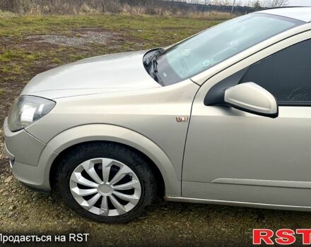 Серый Опель Астра, объемом двигателя 1.6 л и пробегом 242 тыс. км за 4100 $, фото 2 на Automoto.ua