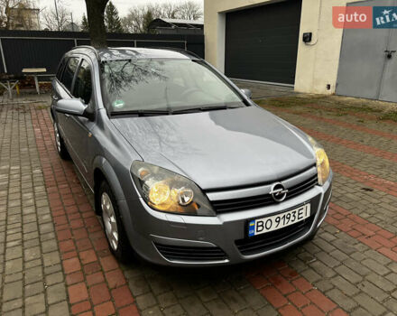 Серый Опель Астра, объемом двигателя 1.6 л и пробегом 226 тыс. км за 4500 $, фото 2 на Automoto.ua