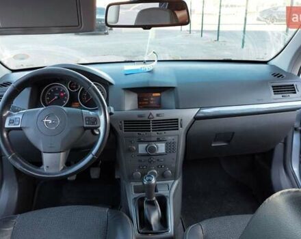 Серый Опель Астра, объемом двигателя 1.6 л и пробегом 232 тыс. км за 4700 $, фото 10 на Automoto.ua