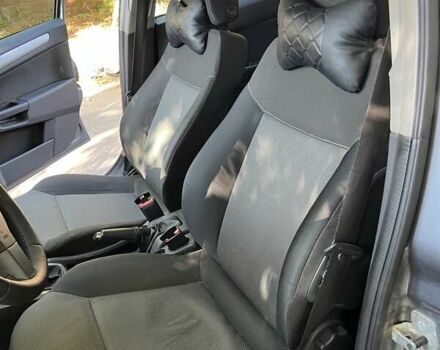 Серый Опель Астра, объемом двигателя 1.6 л и пробегом 310 тыс. км за 5400 $, фото 14 на Automoto.ua