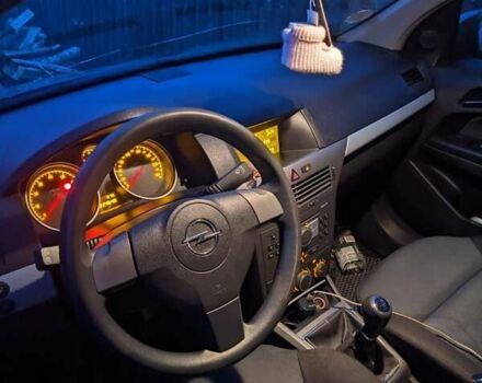 Серый Опель Астра, объемом двигателя 1.6 л и пробегом 342 тыс. км за 4250 $, фото 1 на Automoto.ua