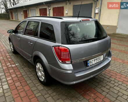 Серый Опель Астра, объемом двигателя 1.6 л и пробегом 226 тыс. км за 4500 $, фото 11 на Automoto.ua