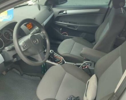 Серый Опель Астра, объемом двигателя 1.6 л и пробегом 281 тыс. км за 4500 $, фото 4 на Automoto.ua