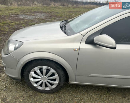 Серый Опель Астра, объемом двигателя 1.6 л и пробегом 242 тыс. км за 4100 $, фото 2 на Automoto.ua