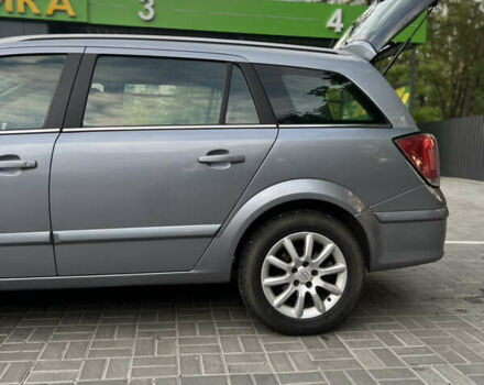 Серый Опель Астра, объемом двигателя 1.6 л и пробегом 236 тыс. км за 4300 $, фото 5 на Automoto.ua