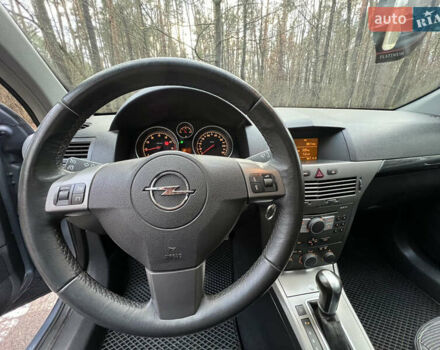 Серый Опель Астра, объемом двигателя 1.8 л и пробегом 300 тыс. км за 5800 $, фото 12 на Automoto.ua