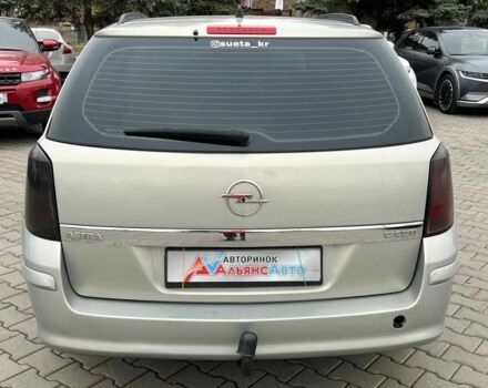 Серый Опель Астра, объемом двигателя 1.7 л и пробегом 292 тыс. км за 4900 $, фото 5 на Automoto.ua