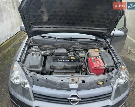 Сірий Опель Астра, об'ємом двигуна 1.6 л та пробігом 213 тис. км за 3900 $, фото 2 на Automoto.ua