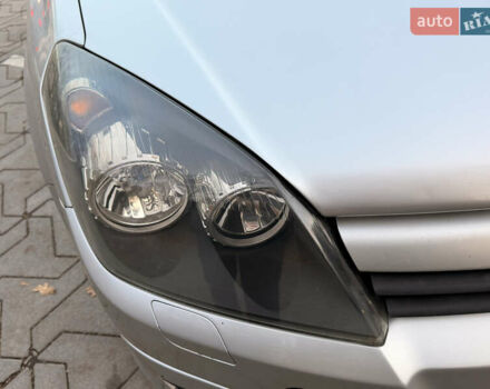 Серый Опель Астра, объемом двигателя 1.7 л и пробегом 390 тыс. км за 4700 $, фото 13 на Automoto.ua