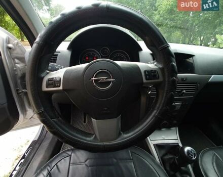 Опель Астра 2005 в Кропивницком (Кировограде) на Automoto.ua Серый Опель Астра, объемом двигателя 1.91 л и пробегом 286 тыс. км за 5500 $, фото 9 на Automoto.ua