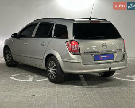 Серый Опель Астра, объемом двигателя 1.6 л и пробегом 297 тыс. км за 4400 $, фото 3 на Automoto.ua