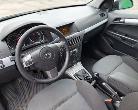 Опель Астра 2005 в Житомире на Automoto.ua Серый Опель Астра, объемом двигателя 1.6 л и пробегом 350 тыс. км за 3750 $, фото 7 на Automoto.ua
