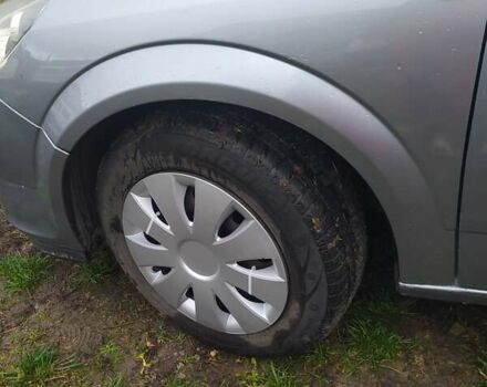 Серый Опель Астра, объемом двигателя 1.6 л и пробегом 265 тыс. км за 5000 $, фото 4 на Automoto.ua