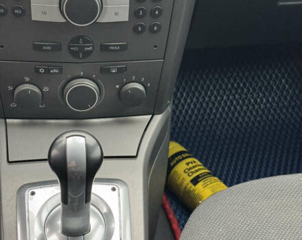 Серый Опель Астра, объемом двигателя 1.6 л и пробегом 215 тыс. км за 4300 $, фото 15 на Automoto.ua