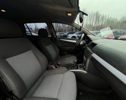 Серый Опель Астра, объемом двигателя 1.7 л и пробегом 292 тыс. км за 4900 $, фото 12 на Automoto.ua