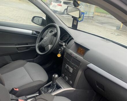 Серый Опель Астра, объемом двигателя 1.6 л и пробегом 223 тыс. км за 4750 $, фото 4 на Automoto.ua