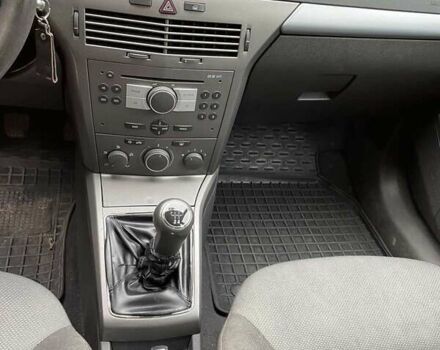 Серый Опель Астра, объемом двигателя 1.6 л и пробегом 221 тыс. км за 5550 $, фото 7 на Automoto.ua