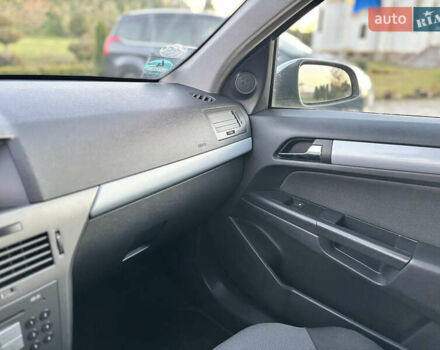 Сірий Опель Астра, об'ємом двигуна 1.8 л та пробігом 211 тис. км за 4799 $, фото 57 на Automoto.ua