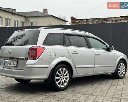 Серый Опель Астра, объемом двигателя 1.6 л и пробегом 215 тыс. км за 4300 $, фото 6 на Automoto.ua