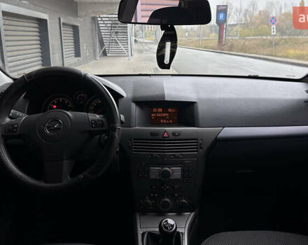 Серый Опель Астра, объемом двигателя 1.6 л и пробегом 297 тыс. км за 4400 $, фото 11 на Automoto.ua