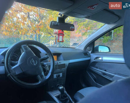 Сірий Опель Астра, об'ємом двигуна 1.69 л та пробігом 271 тис. км за 3800 $, фото 3 на Automoto.ua