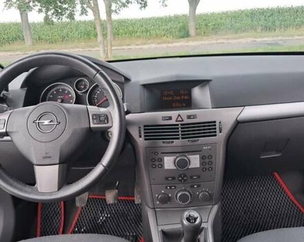 Серый Опель Астра, объемом двигателя 1.6 л и пробегом 235 тыс. км за 4750 $, фото 13 на Automoto.ua