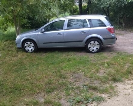 Серый Опель Астра, объемом двигателя 1.7 л и пробегом 225 тыс. км за 5200 $, фото 3 на Automoto.ua