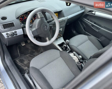 Серый Опель Астра, объемом двигателя 1.8 л и пробегом 211 тыс. км за 4499 $, фото 41 на Automoto.ua