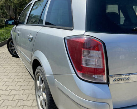 Серый Опель Астра, объемом двигателя 1.6 л и пробегом 250 тыс. км за 4999 $, фото 10 на Automoto.ua