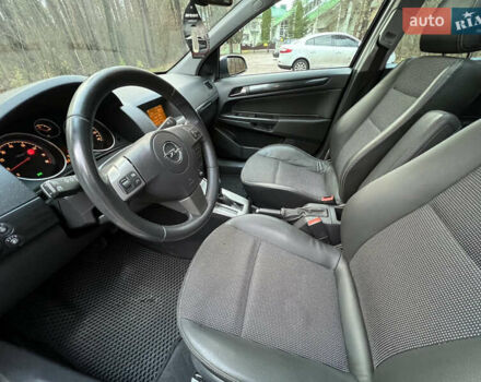 Серый Опель Астра, объемом двигателя 1.8 л и пробегом 300 тыс. км за 5800 $, фото 16 на Automoto.ua